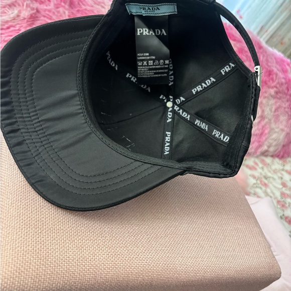 UNISEX Fashionable Hat. In excellent condition 👍🏼 deal price. Pick your Number - Picture 10 of 12